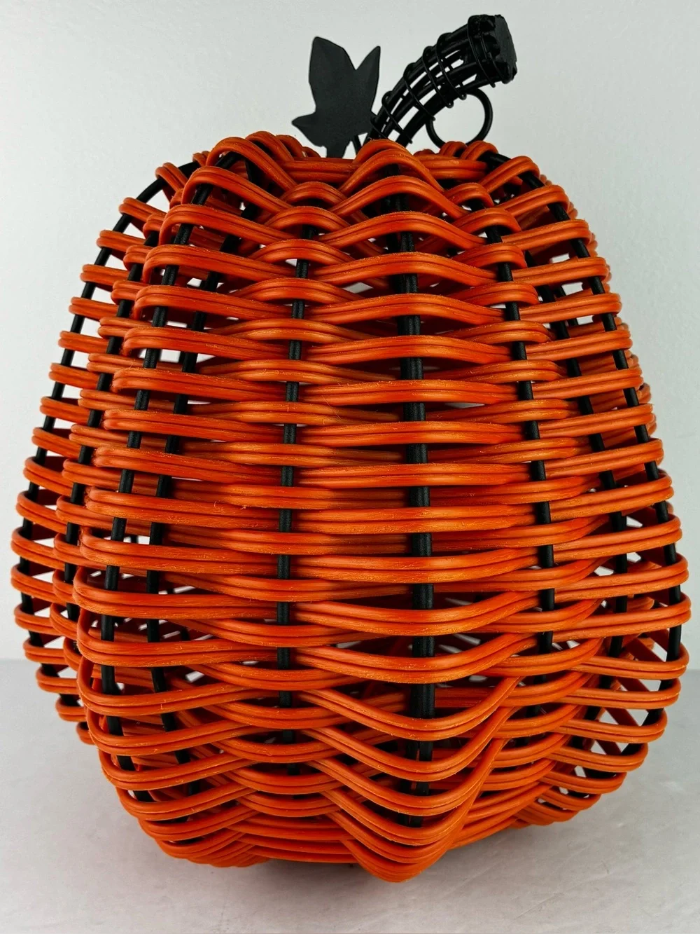 Longaberger On the Veranda Retired Large Indoor/Outdoor Pumpkin